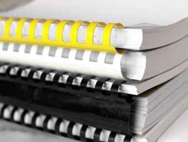 Imagen de libros encuadernados